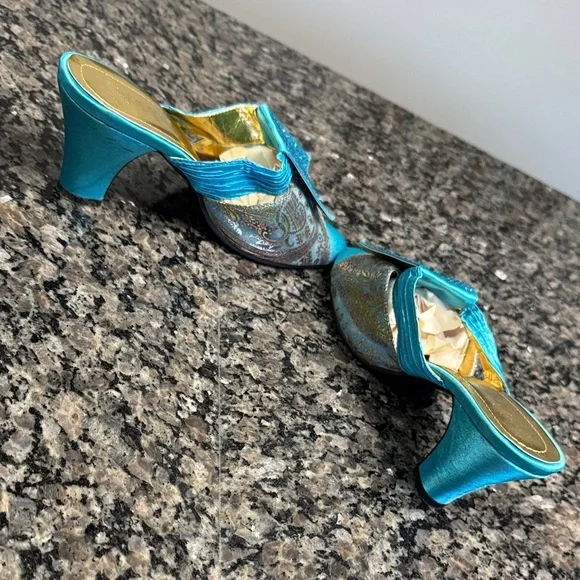 Vogue Turquoise and Gold Embellished Heels EUC 39 - Picture 10 of 16